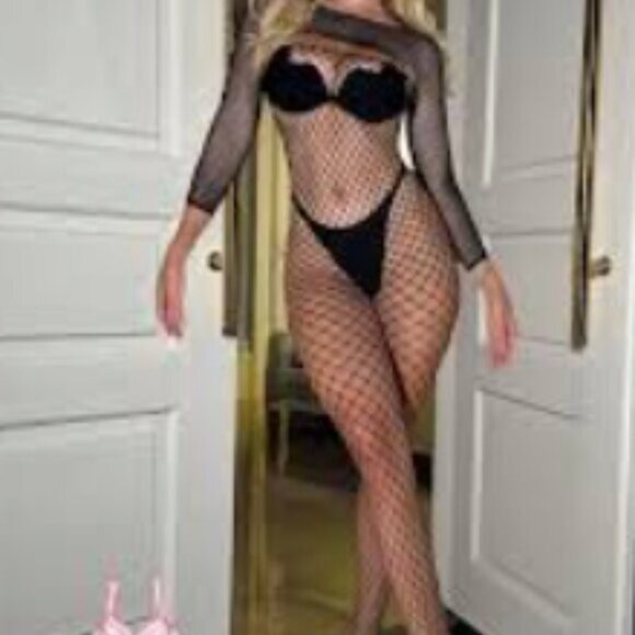 Black Mesh Pattern Fishnet Bodysuit - Picture 3 of 3